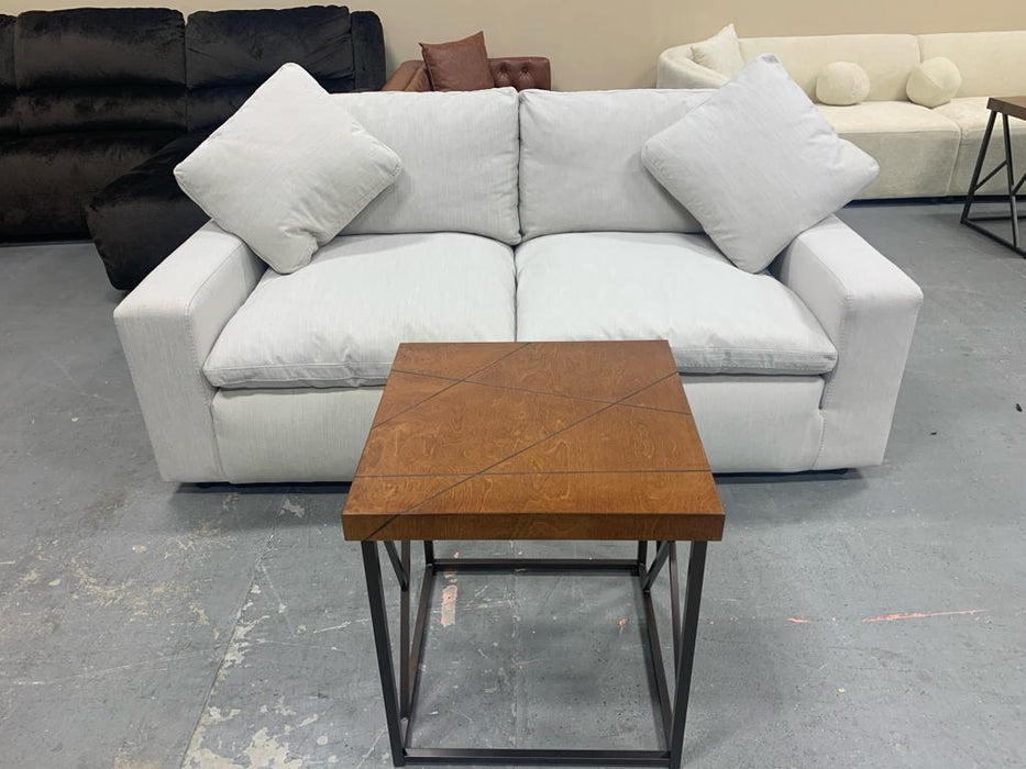 Savesto store modular sectional