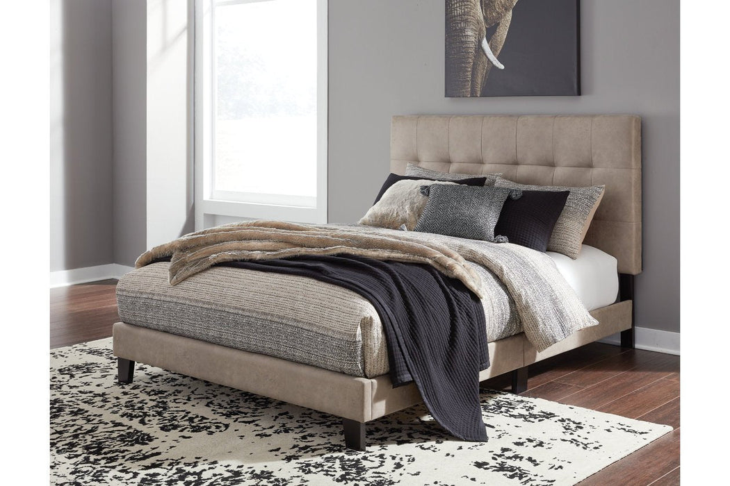 Adelloni Light Brown King Upholstered Bed — Gate Furniture